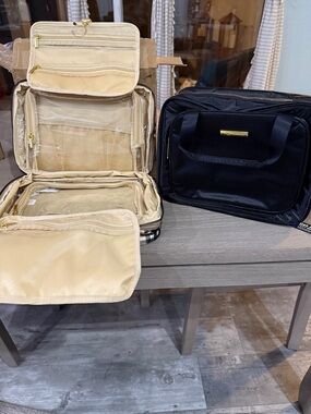 Travel Cosmetic Organizer Bag Set Of 2- Black and Striped Beige